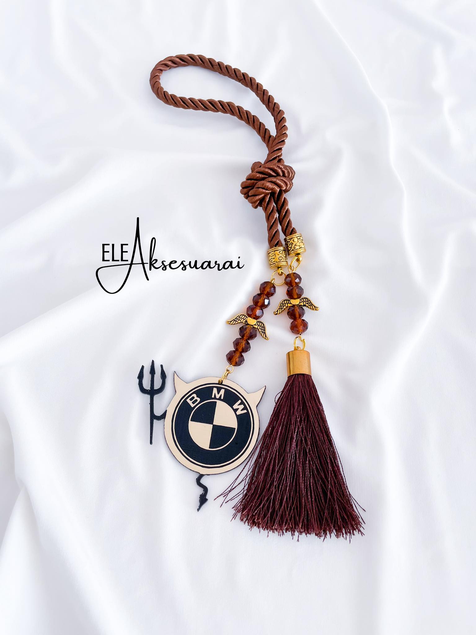 Automobilio pakabukas- velniukas (spalva ruda)