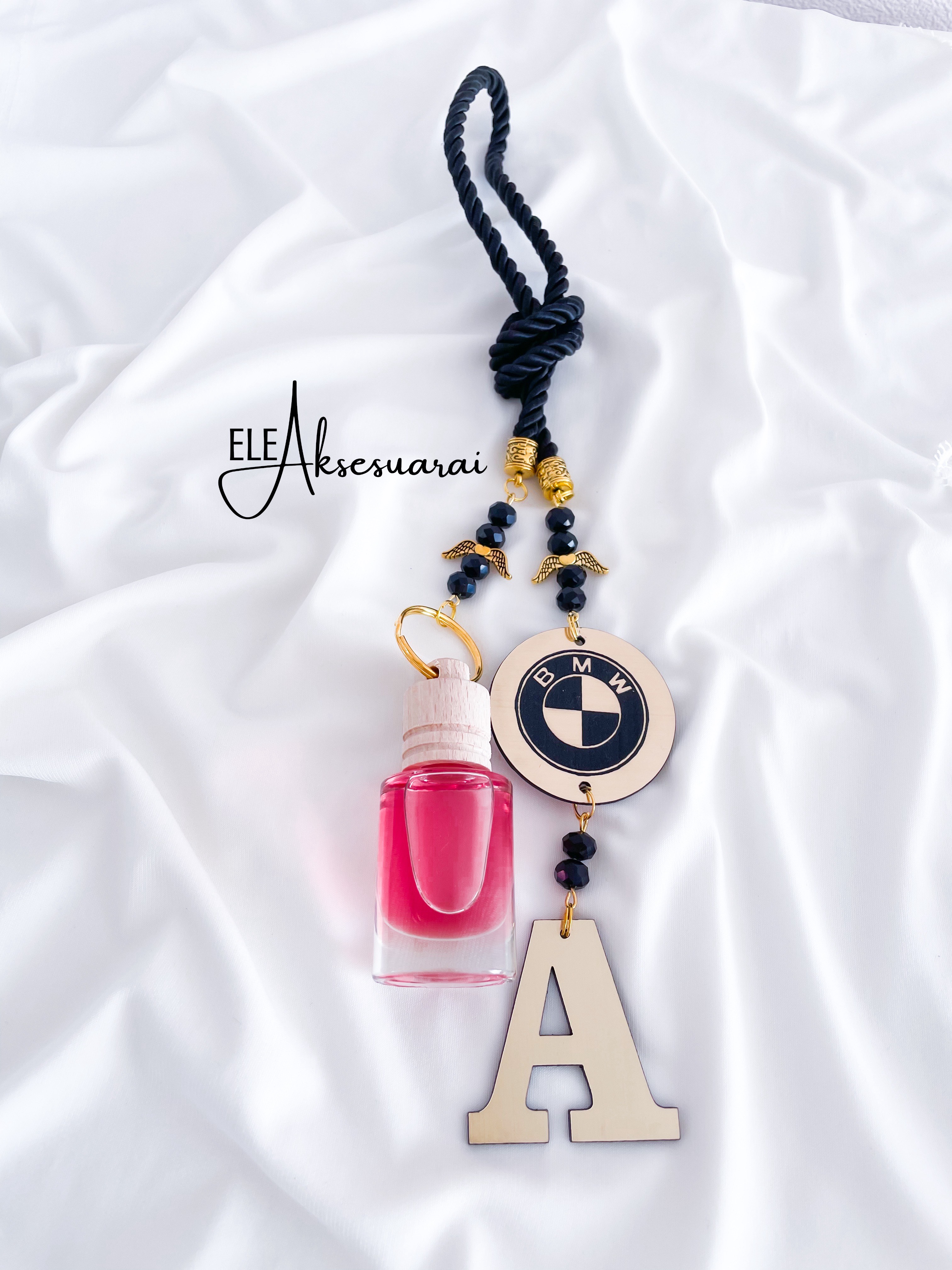 Automobilio kvapukas (Juodas su raide)