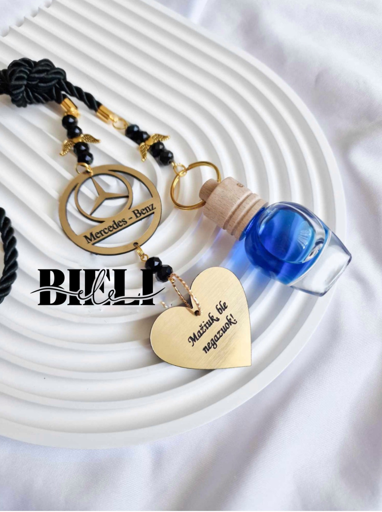 Autopakabukas juodas ,,markė + širdelė"