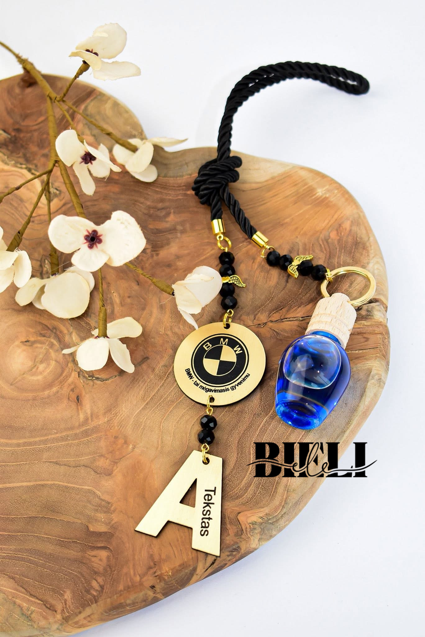 Automobilio pakabukas - Markė, tekstas ir raidė