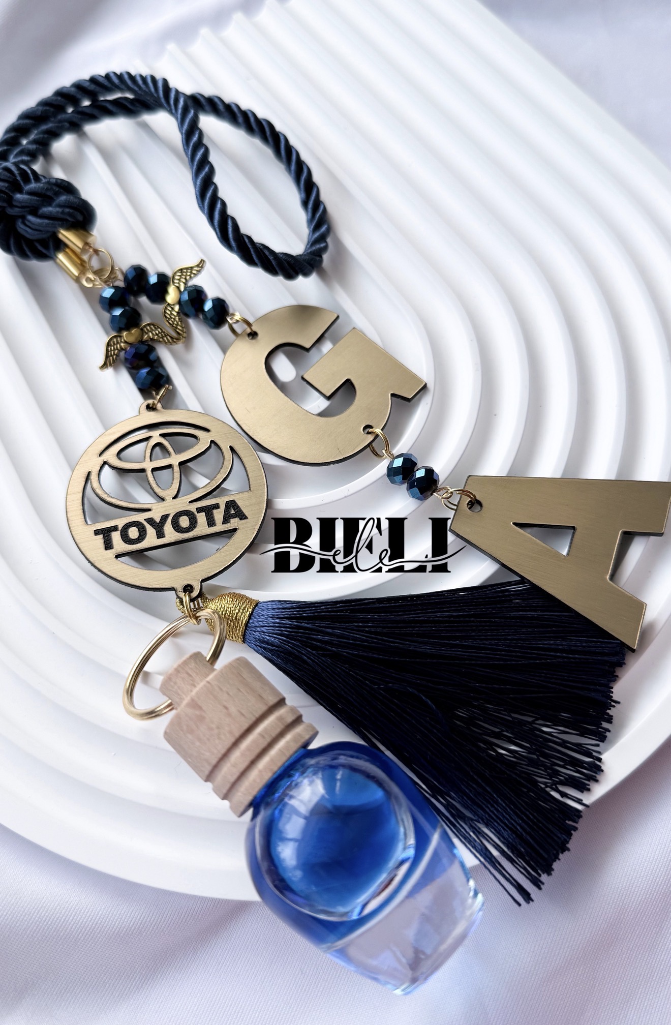 Automobilio pakabukas mėlynas be kvapo