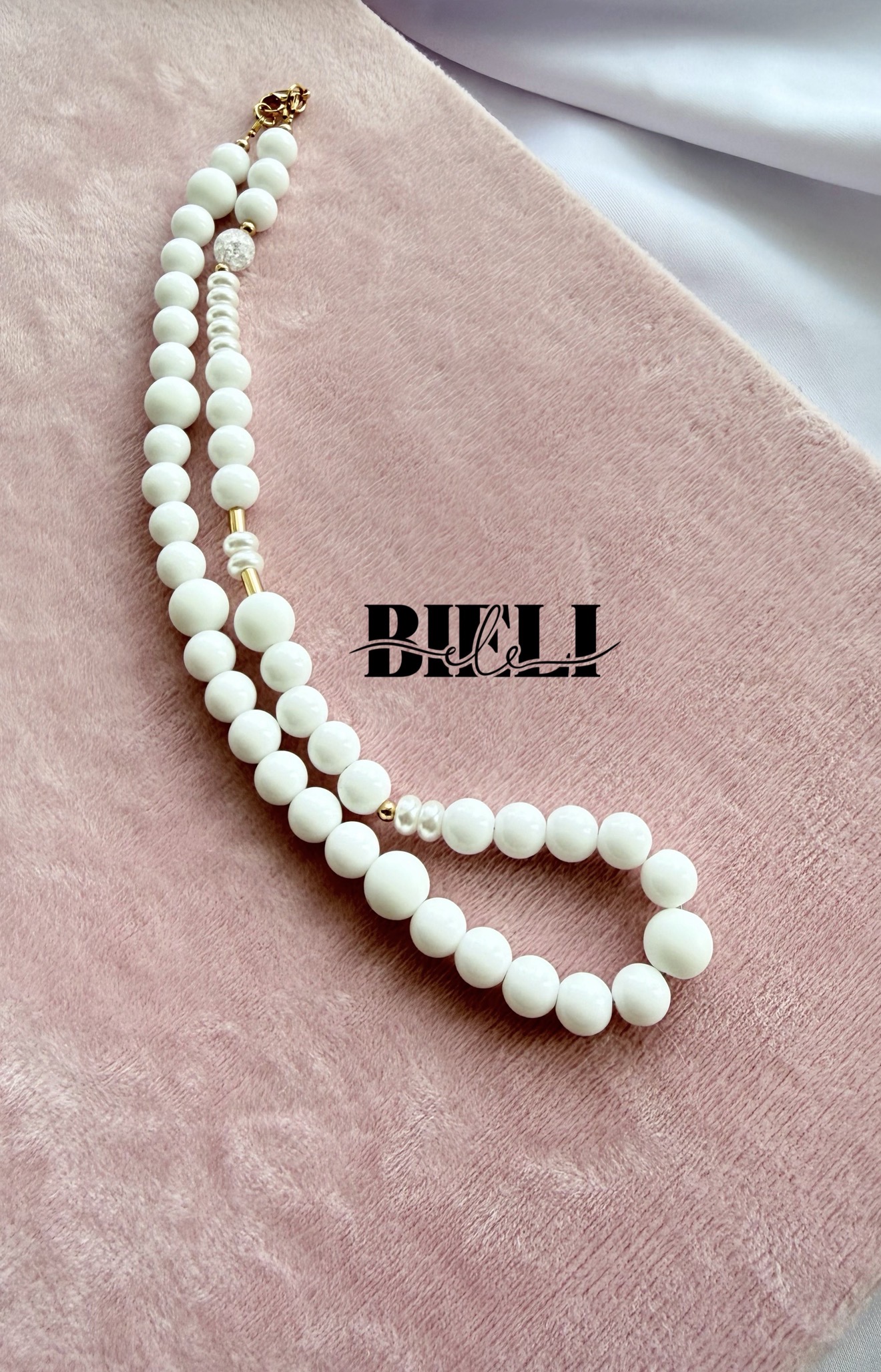 Vėrinys ,,Baltas’’